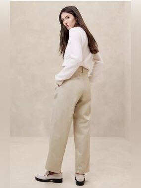 Banana Republic Wide-Leg High-Rise Trousers in Light Beige